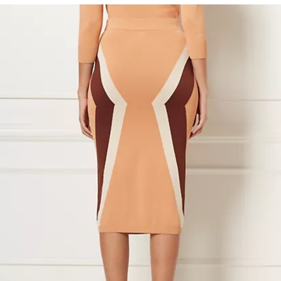 SOLD Kelli Colorblock Sweater Skirt- Eva Mendes - Picture 4 of 5